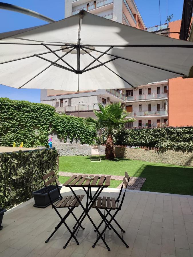 Appartamento incantevole con parcheggio e giardino Catania Esterno foto